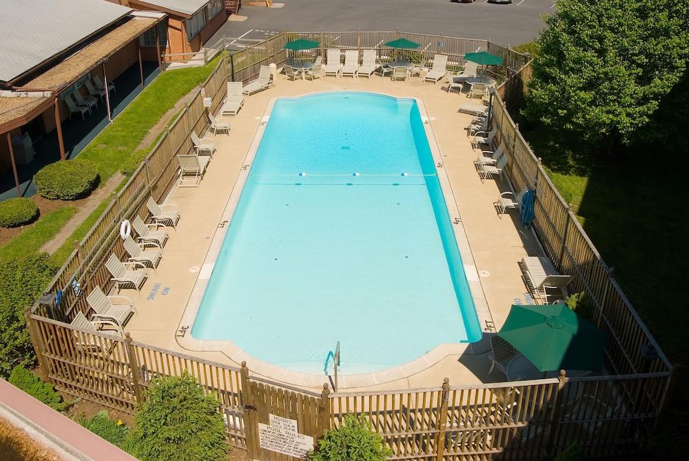 Baymont By Wyndham Front Royal Near Shenandoah National Park Hotel Exterior photo